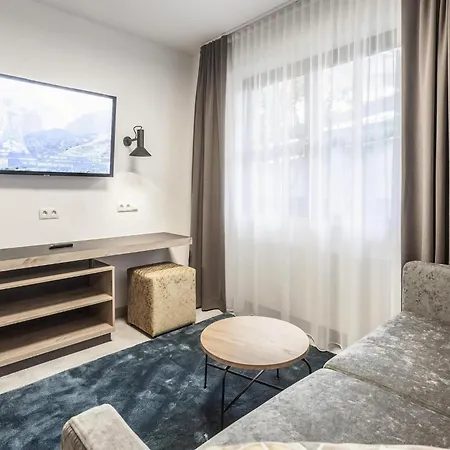 In Near Giggijochbahn * Ζόλντεν